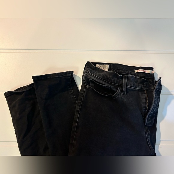 311 shaping skinny Levi jeans - Picture 3 of 3